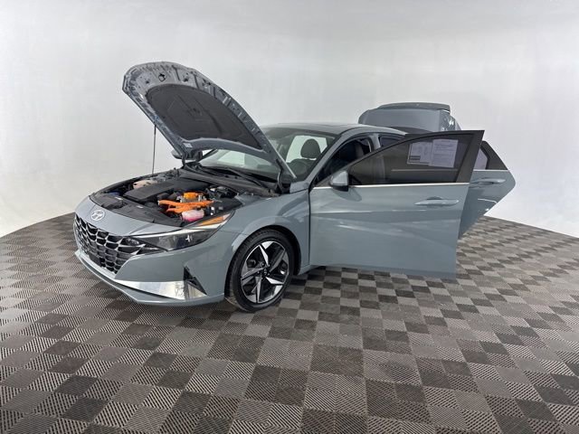 Used 2021 Hyundai Elantra Limited image 10