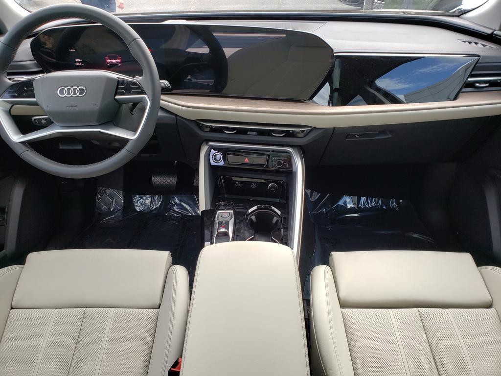 New 2025 Audi Q5 Premium Plus w/ Premium Plus AWD/4WD image 9