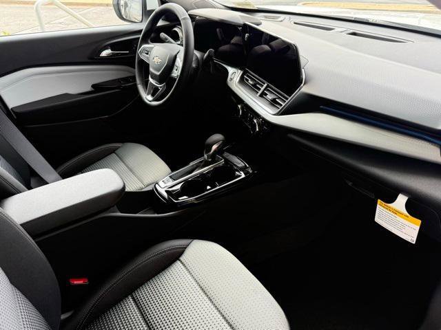 New 2026 Chevrolet Trax LT w/ LT Convenience Package image 25