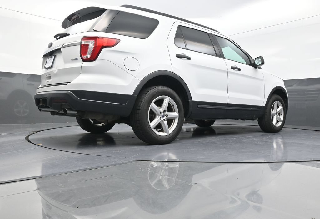 Used 2018 Ford Explorer 4WD w/ Class II Trailer Tow Package image 27