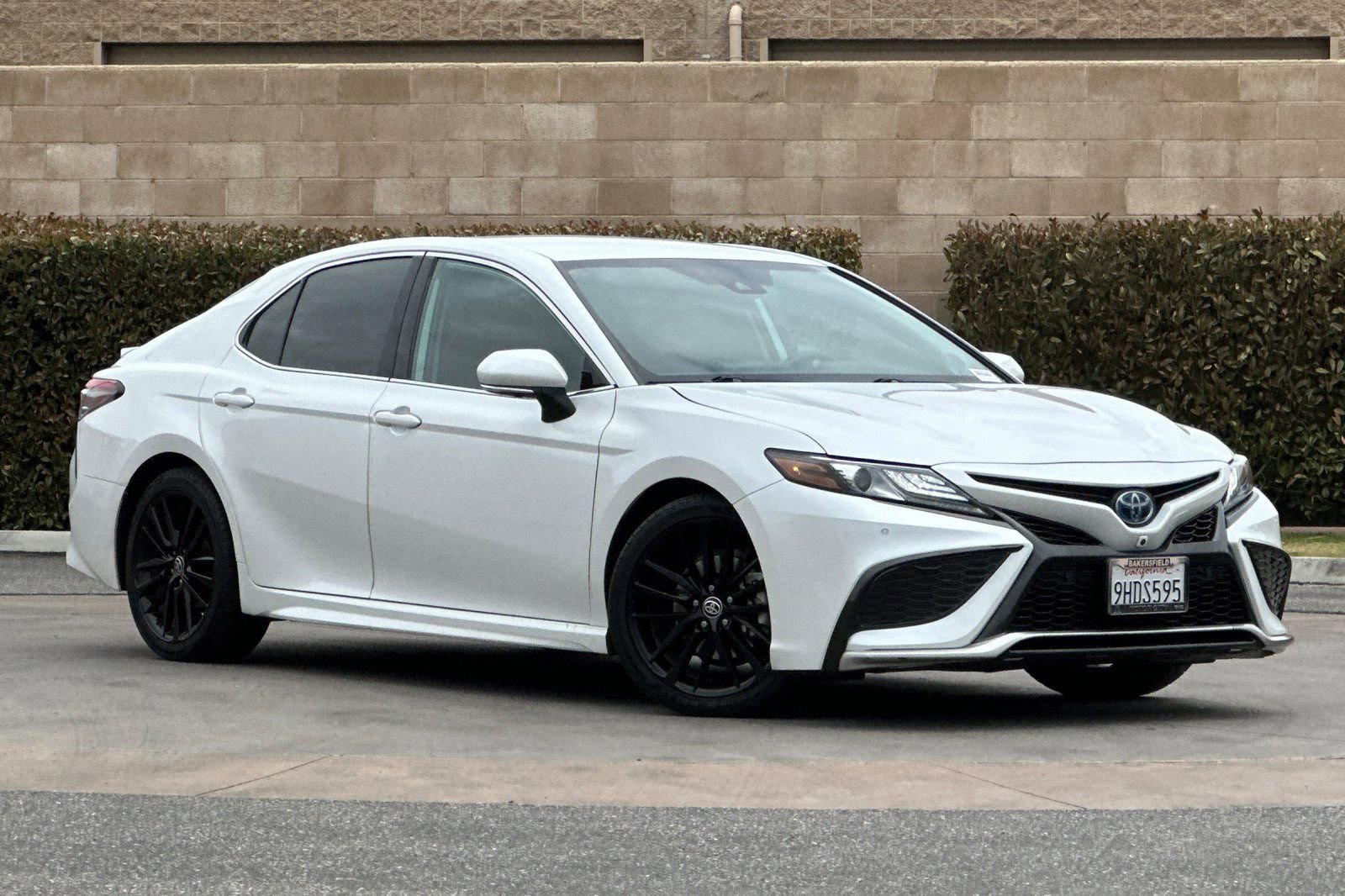 Used 2023 Toyota Camry XSE w/ Navigation Package FWD image 2