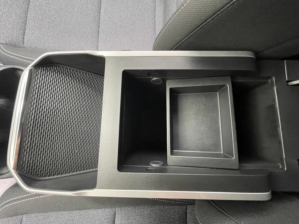 New 2027 GMC Terrain Elevation FWD image 17