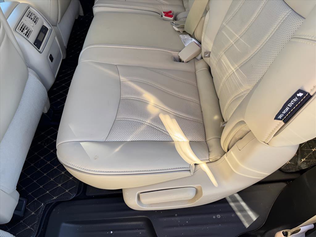 Used 2019 INFINITI QX60 Luxe w/ Essential Package image 10