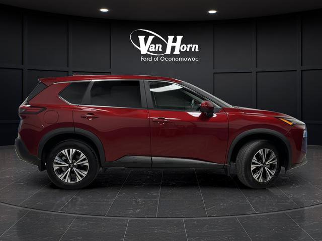 Used 2023 Nissan Rogue SV image 2