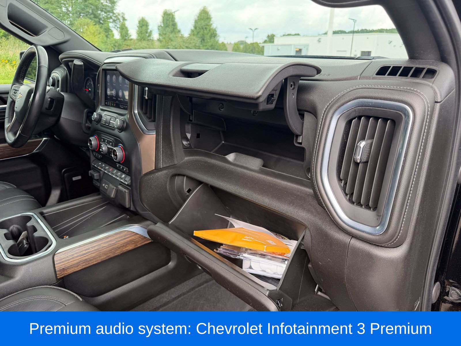 Used 2022 Chevrolet Silverado 1500 High Country w/ LPO, Dark Essentials Package AWD/4WD image 37