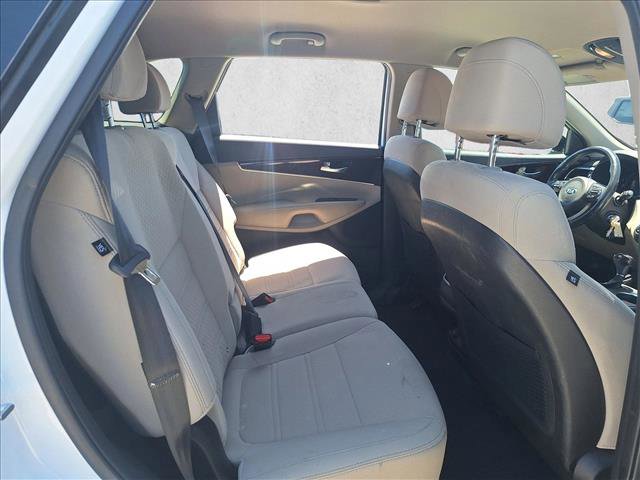 Used 2017 Kia Sorento LX w/ LX V6 Convenience Package FWD image 17