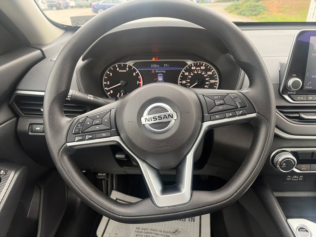 Used 2022 Nissan Altima 2.5 SV FWD image 15