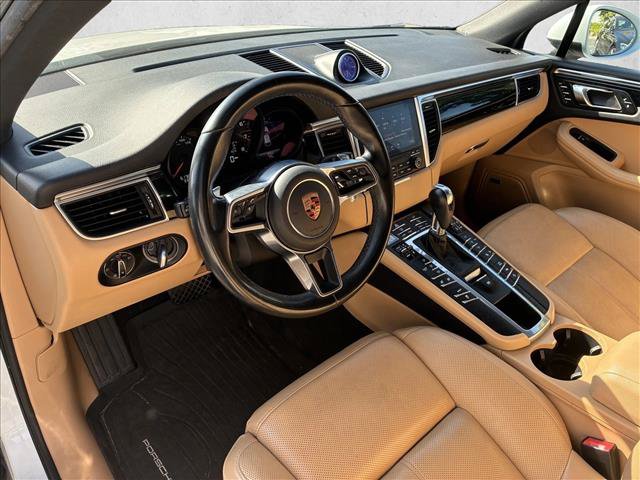 Used 2018 Porsche Macan AWD/4WD image 10