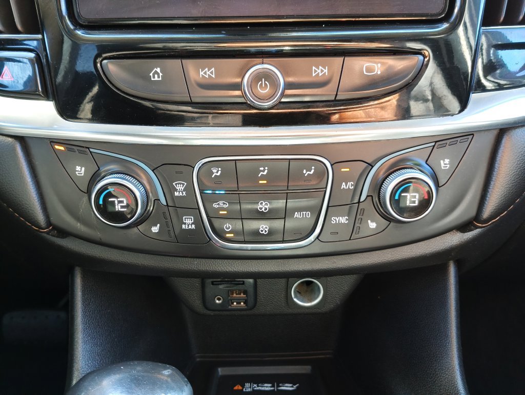 Used 2021 Chevrolet Traverse Premier w/ Redline Edition AWD/4WD image 6