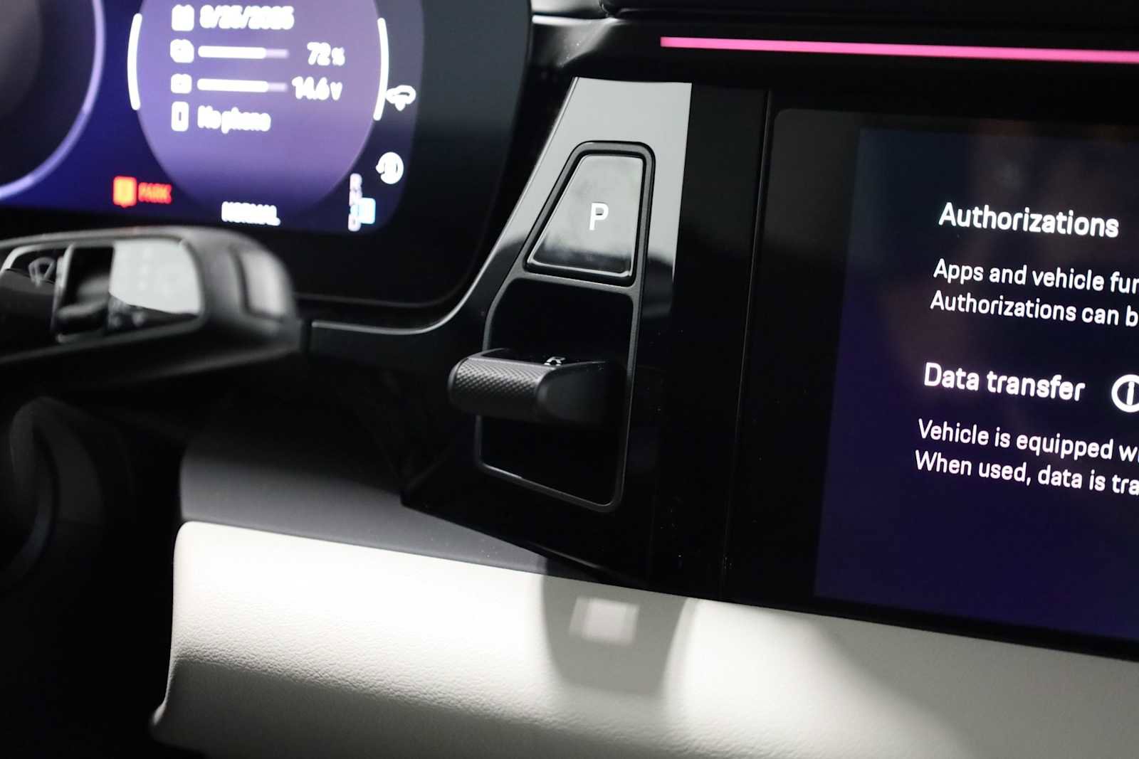 New 2025 Porsche Macan Turbo Electric image 28