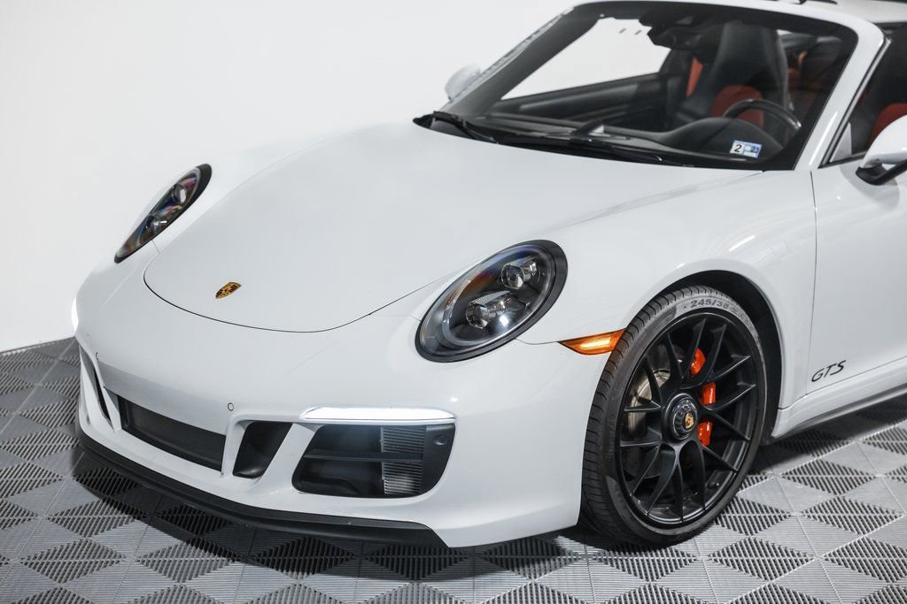 Used 2019 Porsche 911 Targa 4 GTS image 17