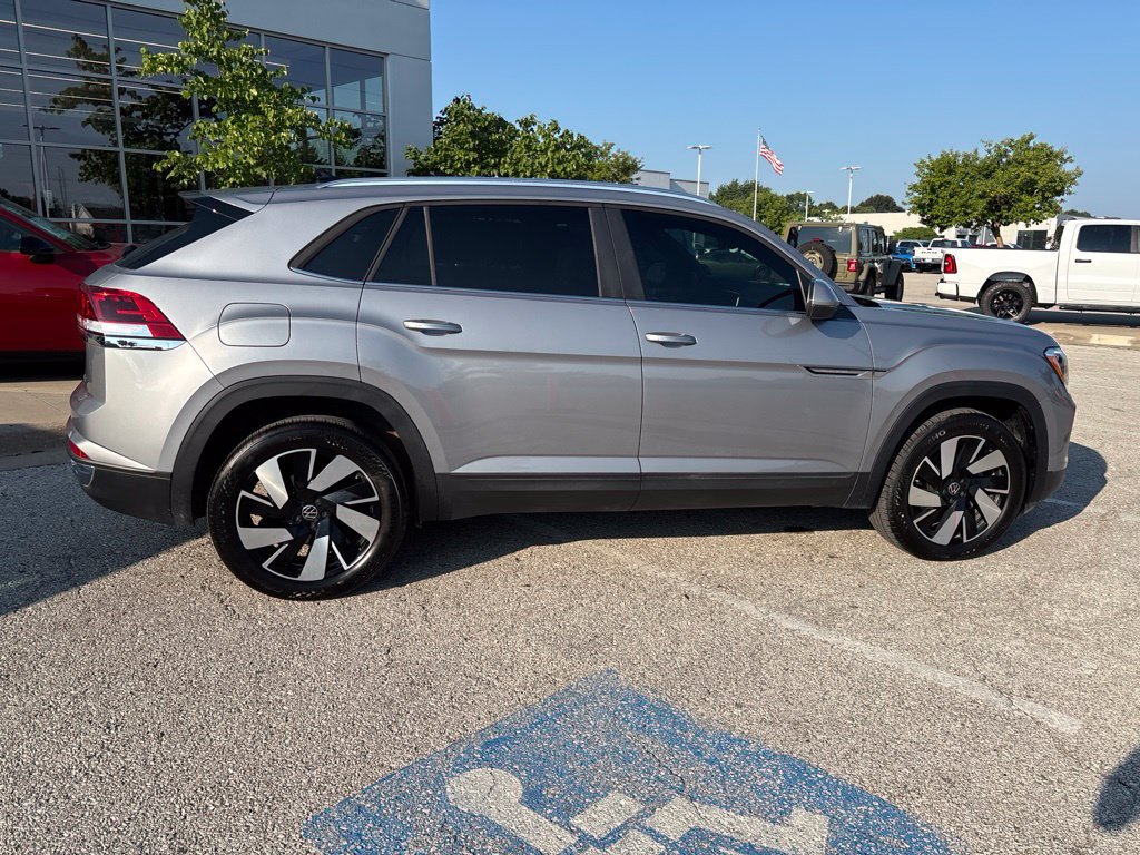 Used 2026 Volkswagen Atlas Cross Sport SE AWD/4WD image 32