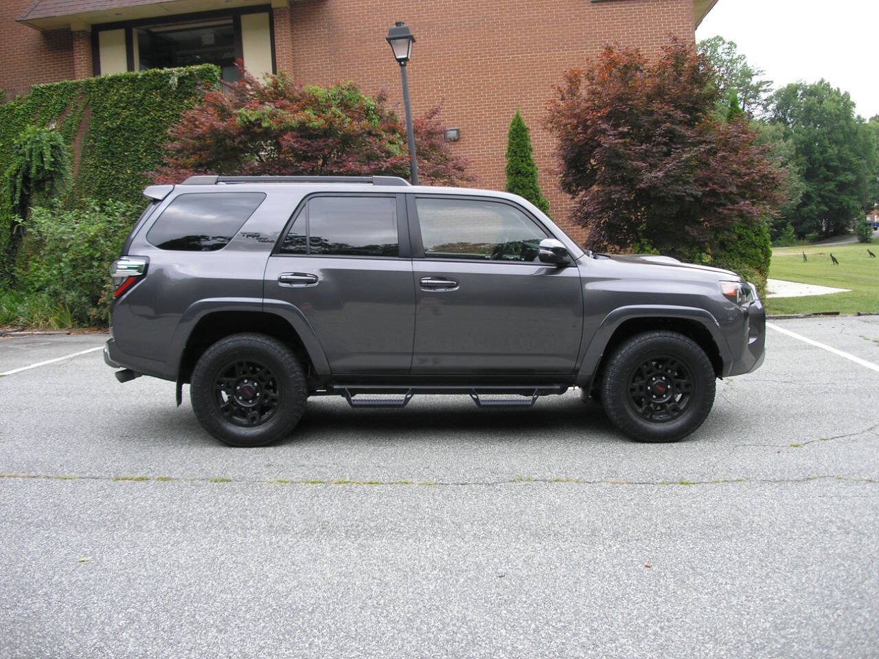 Used 2019 Toyota 4Runner TRD Off-Road Premium AWD/4WD image 1
