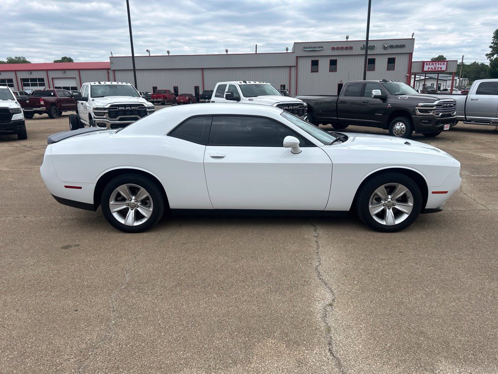 Used 2023 Dodge Challenger SXT RWD image 6