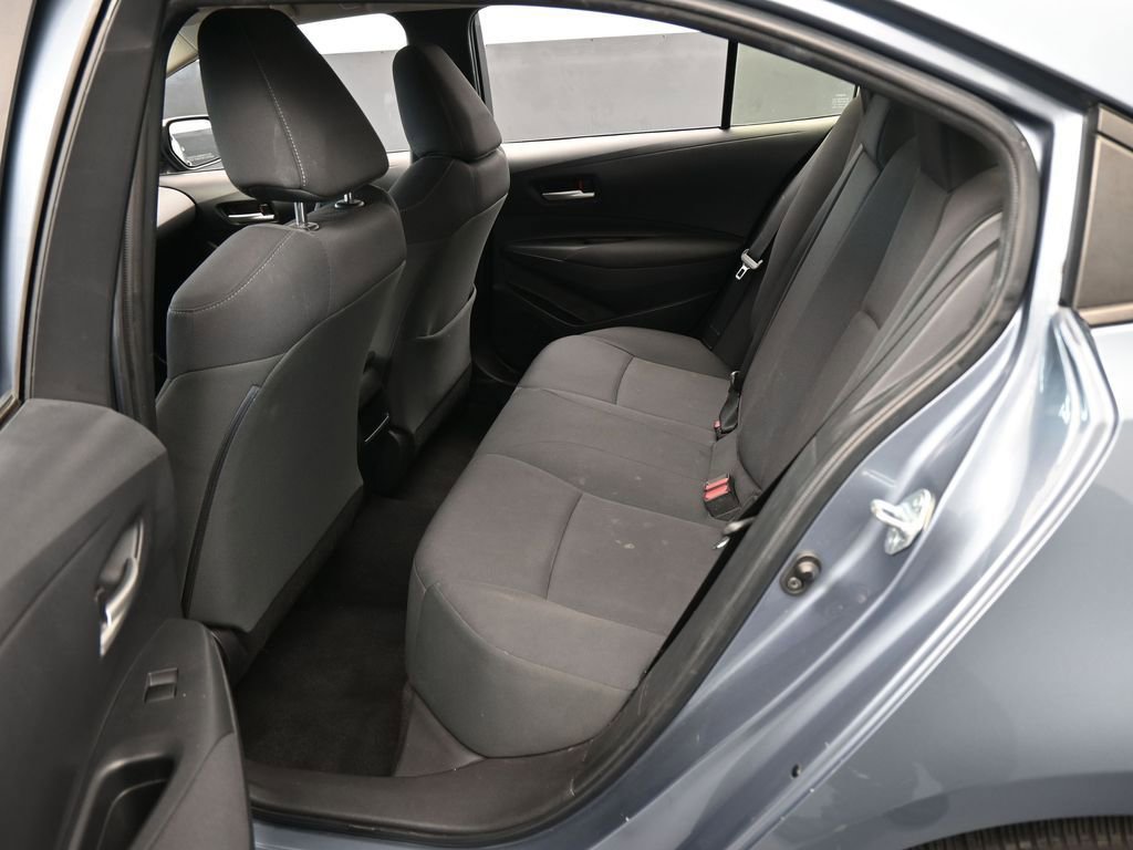 Used 2021 Toyota Corolla LE image 27