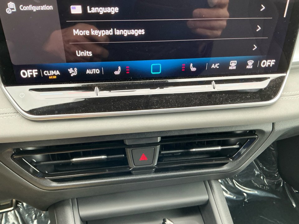 New 2026 Volkswagen Tiguan SE R-Line AWD/4WD image 17