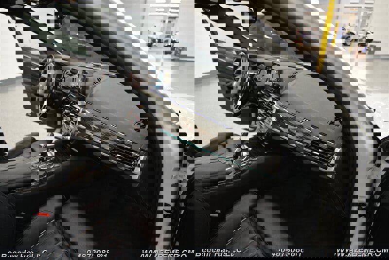 Used 2018 BMW 530e iPerformance image 21