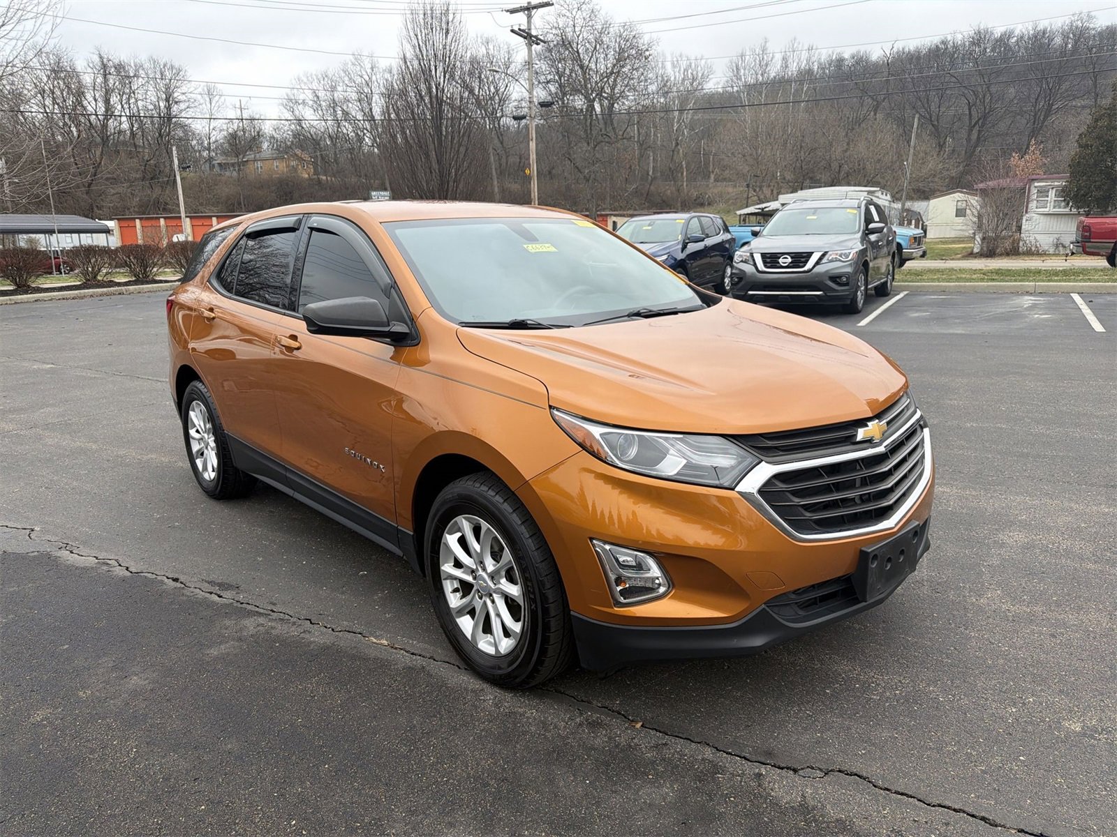 Used 2018 Chevrolet Equinox LS image 2