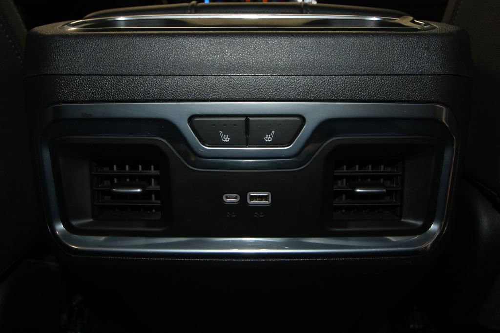 Used 2022 GMC Sierra 1500 SLT w/ SLT Premium Plus Package AWD/4WD image 28