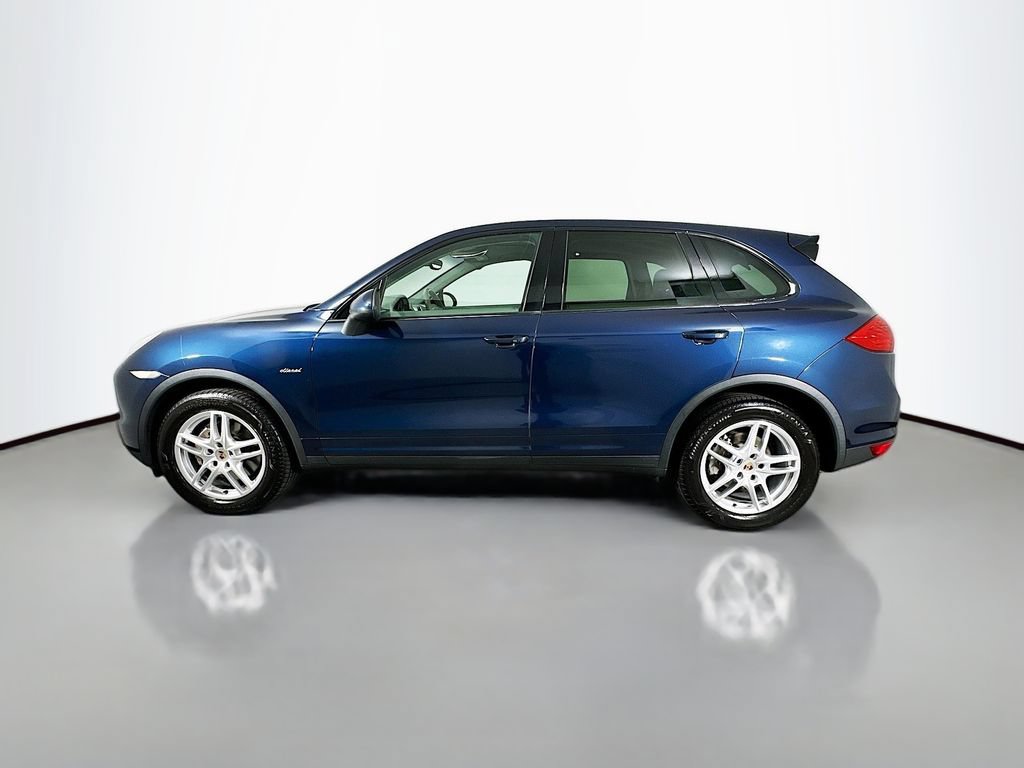Used 2014 Porsche Cayenne Diesel AWD/4WD image 2