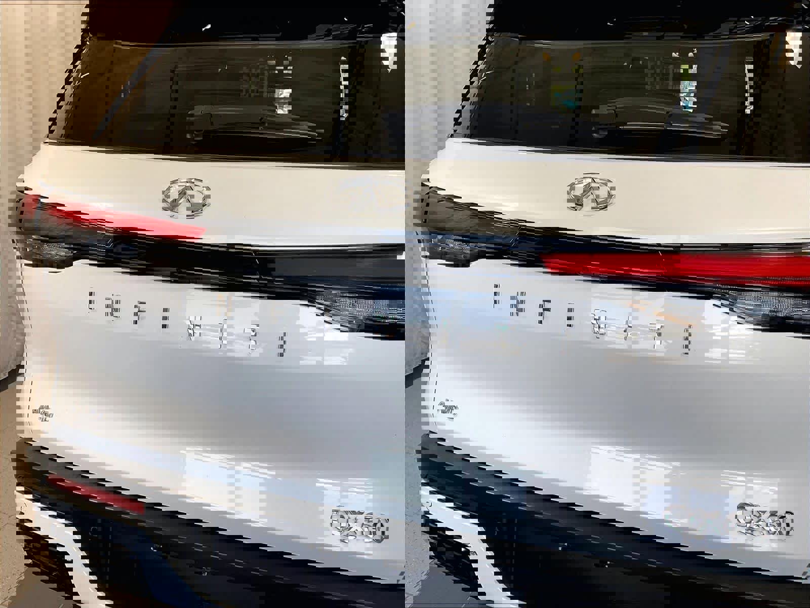 Used 2023 INFINITI QX60 Luxe w/ Performance Audio Package AWD/4WD image 29