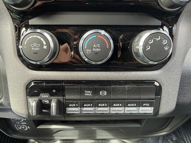 New 2026 RAM 3500 Tradesman w/ Chrome Appearance Group image 26