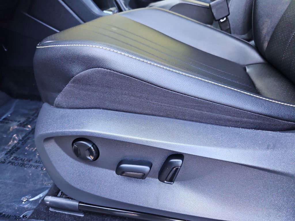 Used 2022 Volkswagen Tiguan SE image 23