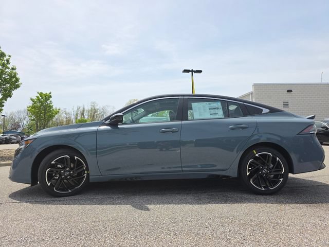 New 2026 Nissan Sentra SR w/ SR Premium Package FWD image 14