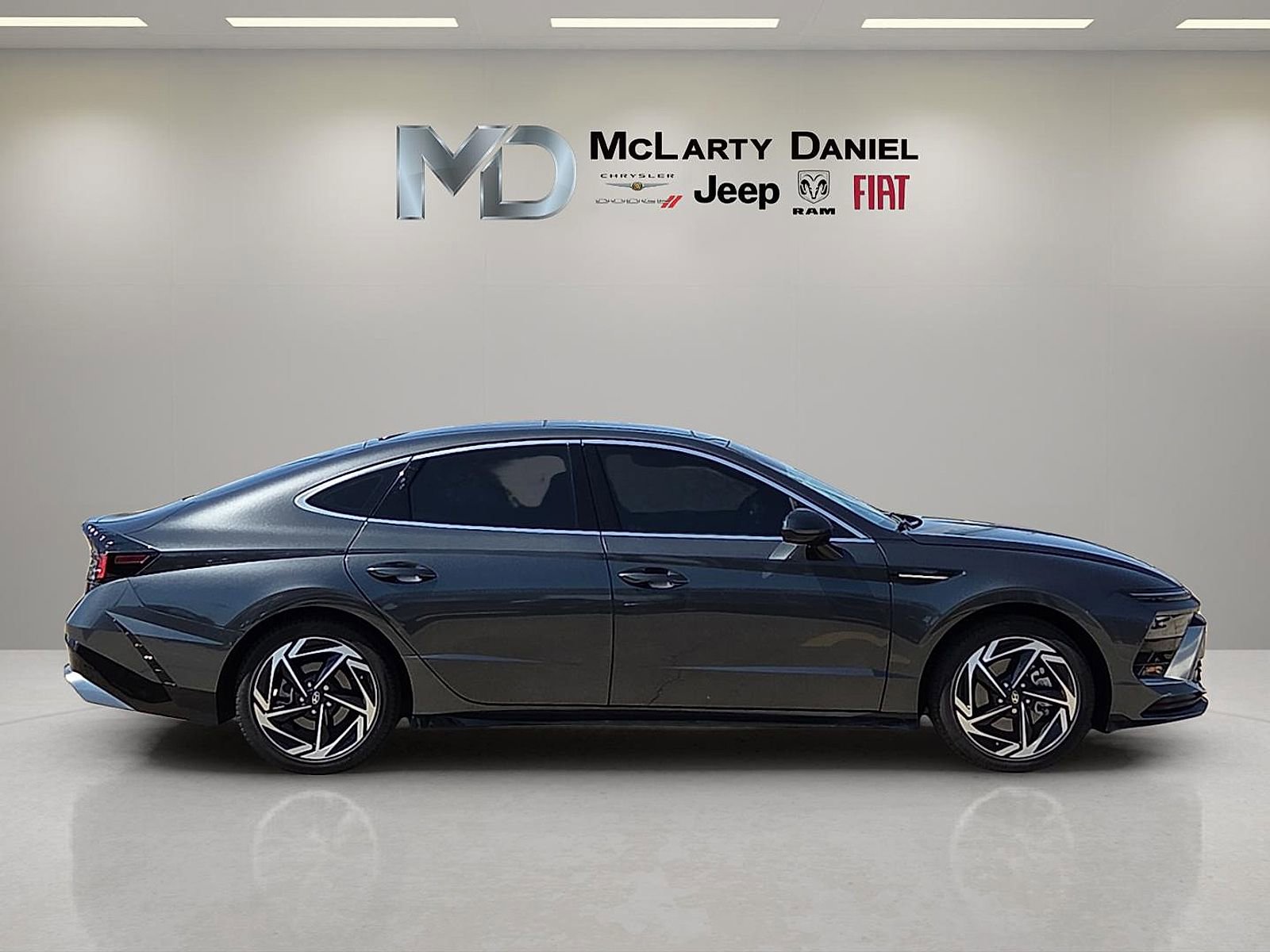 Used 2024 Hyundai Sonata SEL w/ Convenience Package image 6