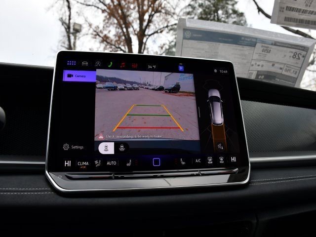 New 2026 Volkswagen Tiguan SE FWD image 14