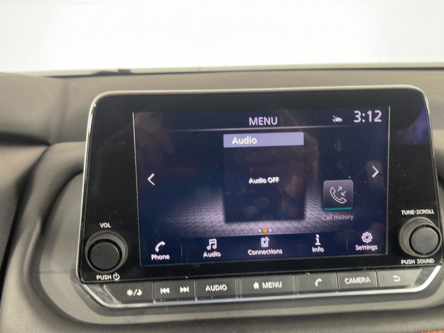 Used 2025 Nissan Rogue SV image 16