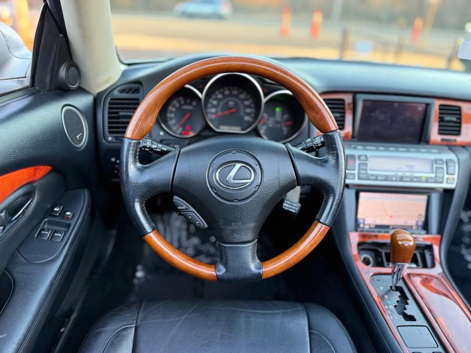Used 2002 Lexus SC 430 Convertible image 13