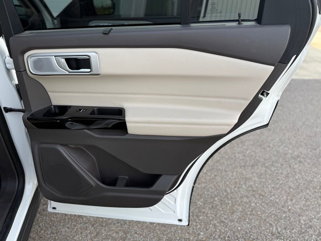 Used 2022 Ford Explorer Platinum w/ Equipment Group 601A image 43