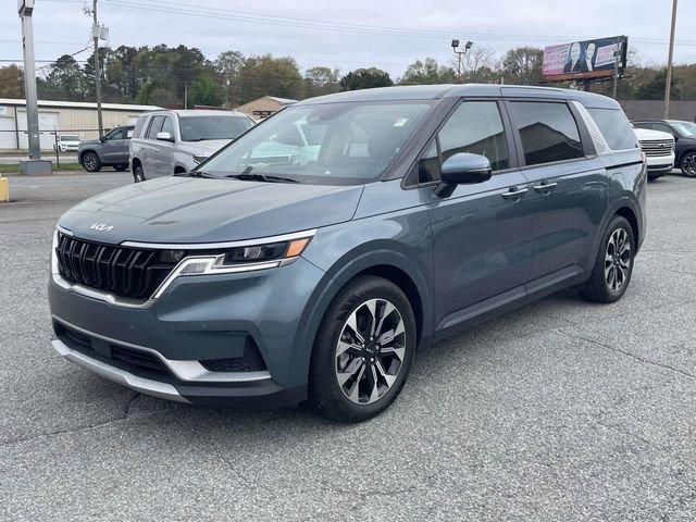 Used 2024 Kia Carnival EX image 9