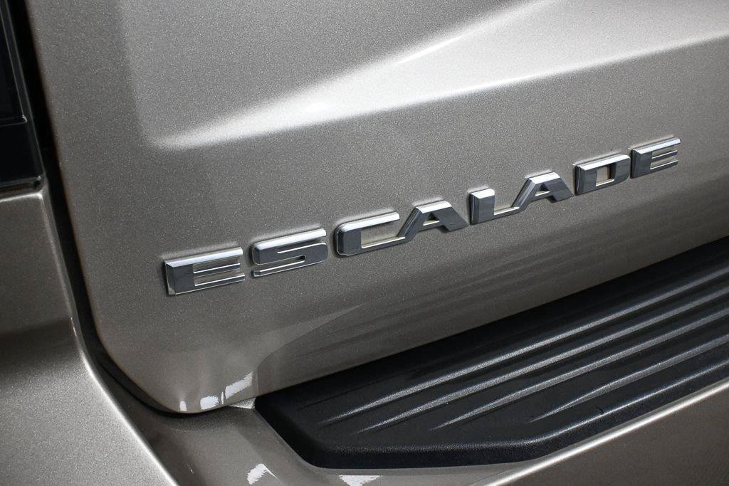 Used 2025 Cadillac Escalade Sport Platinum w/ LPO, Floor Liner Package AWD/4WD image 27