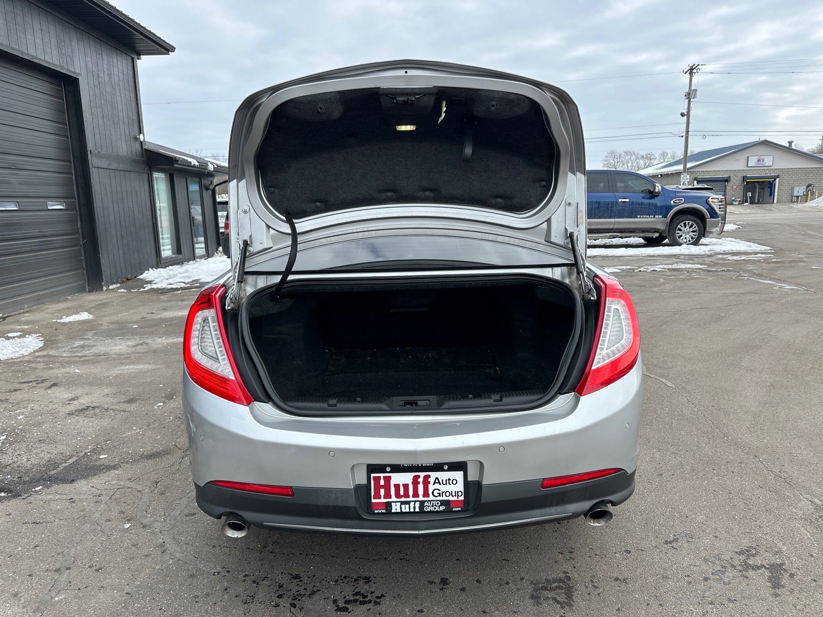 Used 2013 Lincoln MKS image 10