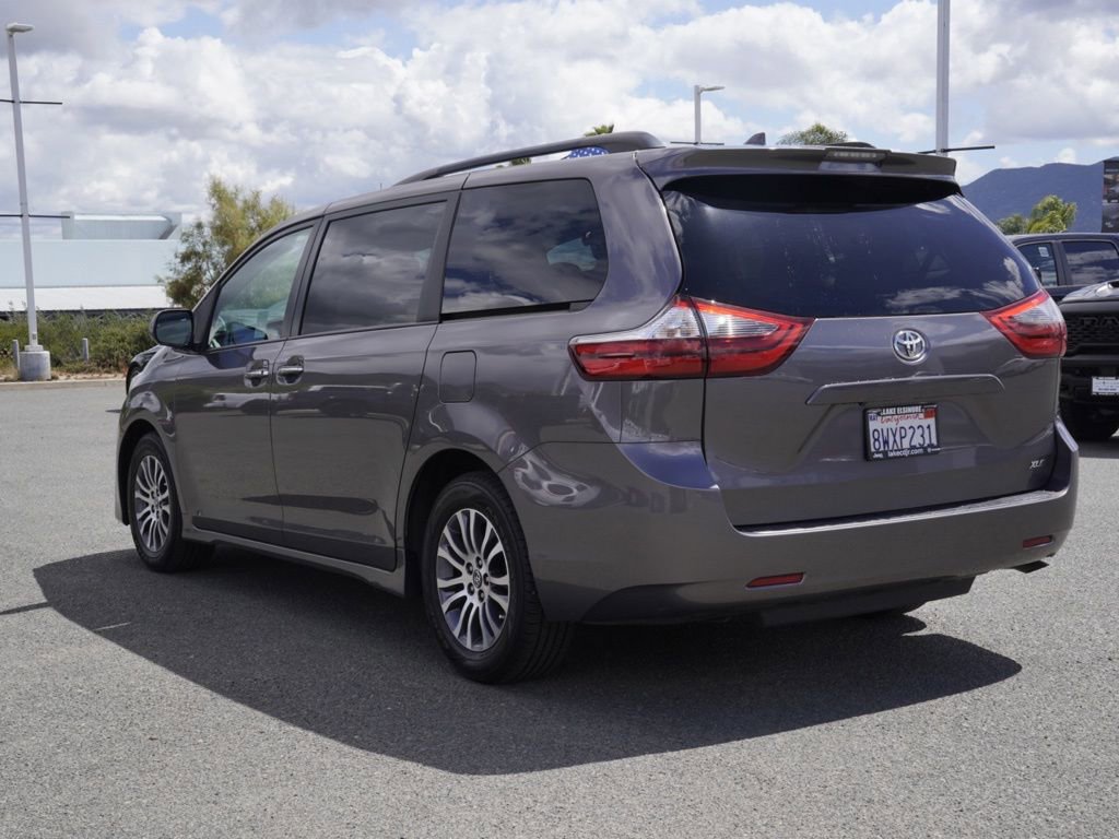 Used 2020 Toyota Sienna XLE image 6