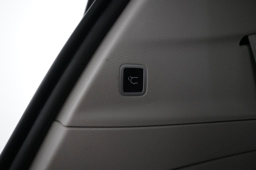 Used 2018 Chrysler Pacifica Touring-L w/ Premium Audio Group image 15