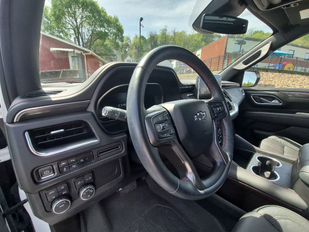 Used 2023 Chevrolet Tahoe RST w/ Luxury Package AWD/4WD image 10