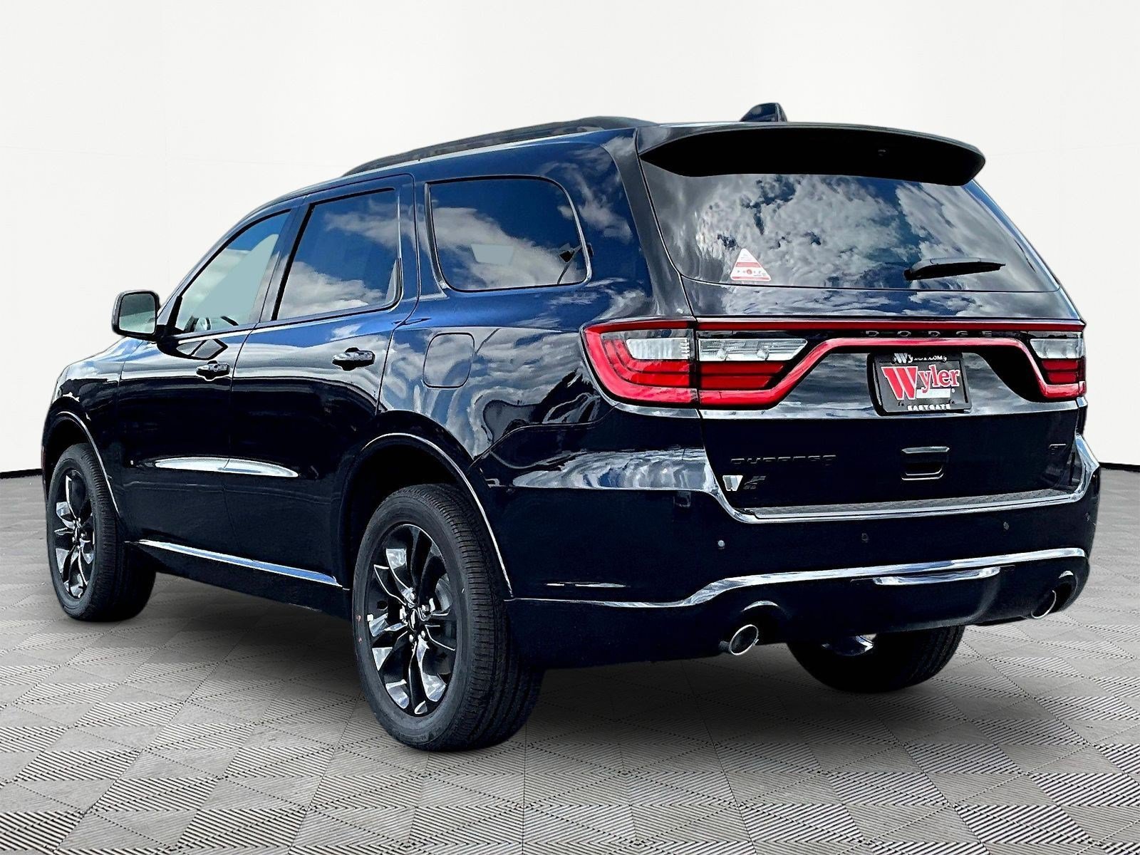 New 2026 Dodge Durango GT w/ Blacktop Package AWD/4WD image 4