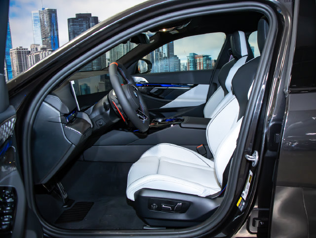 New 2027 BMW M5 w/ Executive Package AWD/4WD image 20