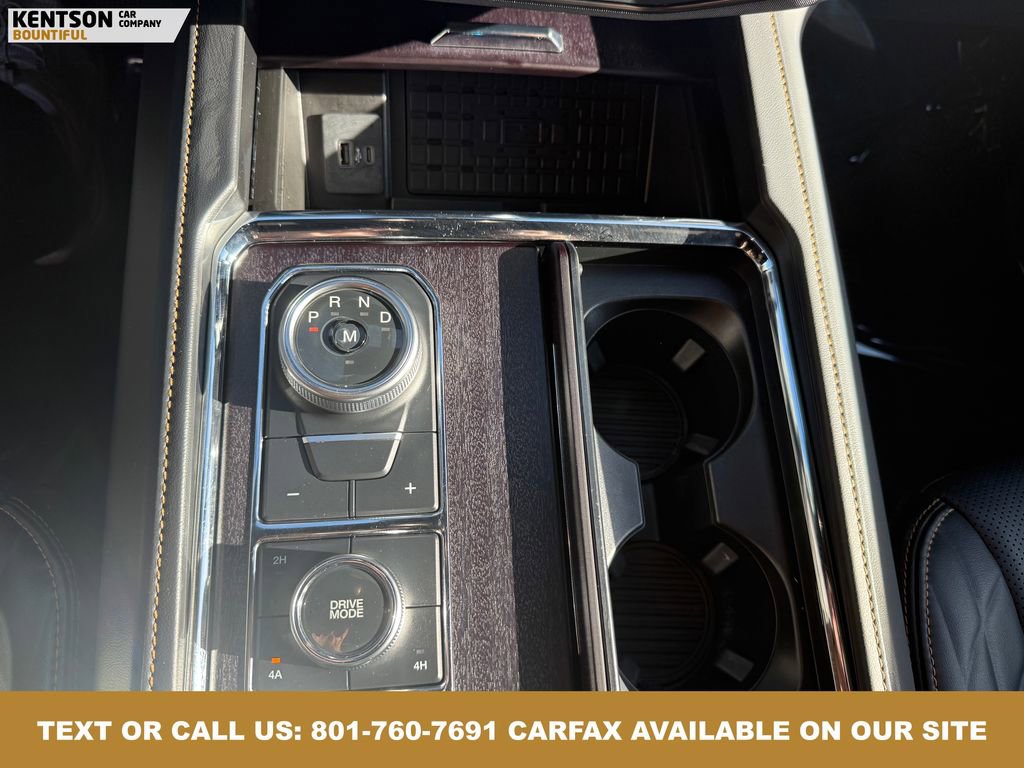 Used 2024 Ford Expedition Platinum image 31