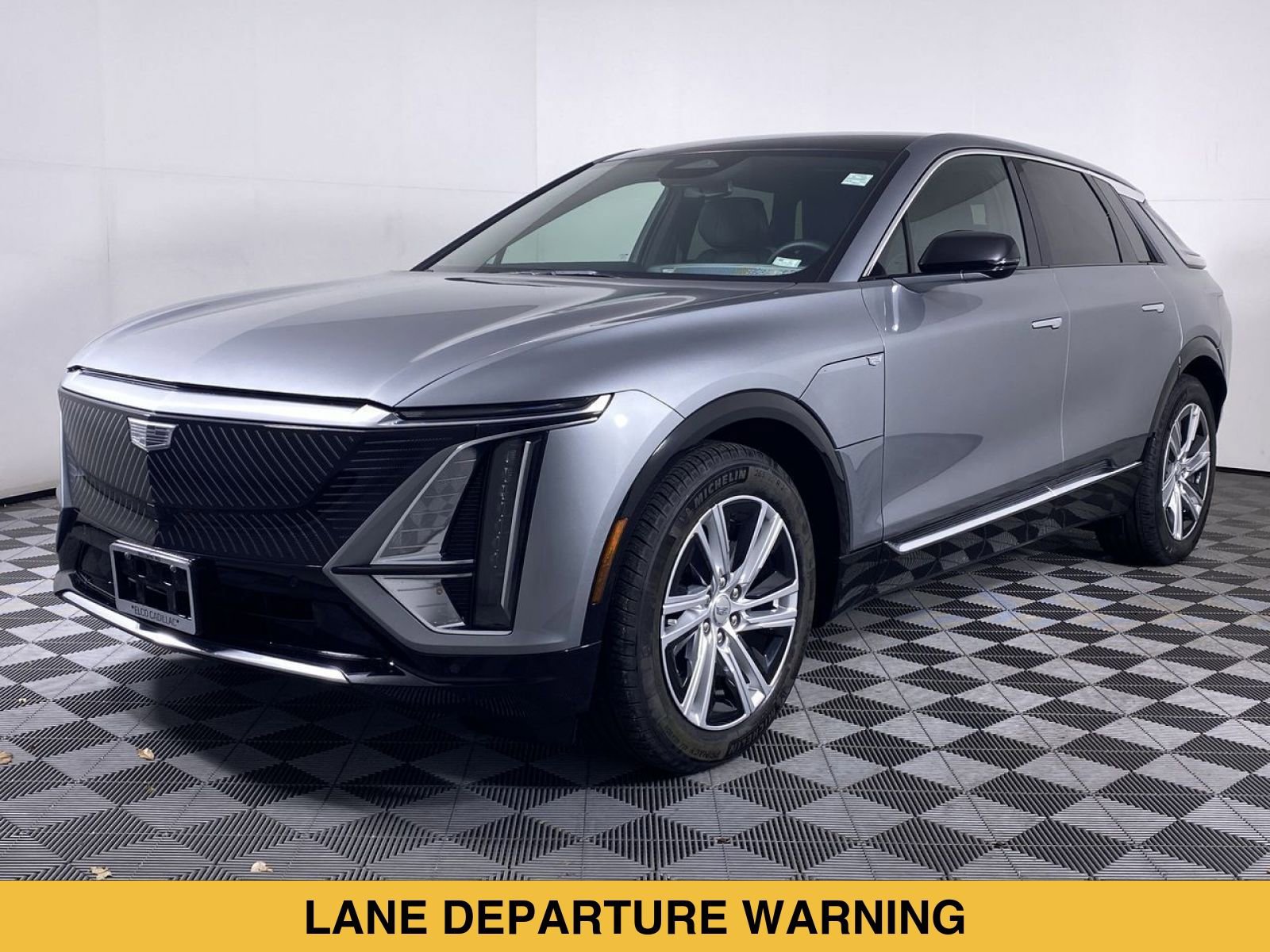 Certified 2024 Cadillac Lyriq Tech AWD/4WD image 18