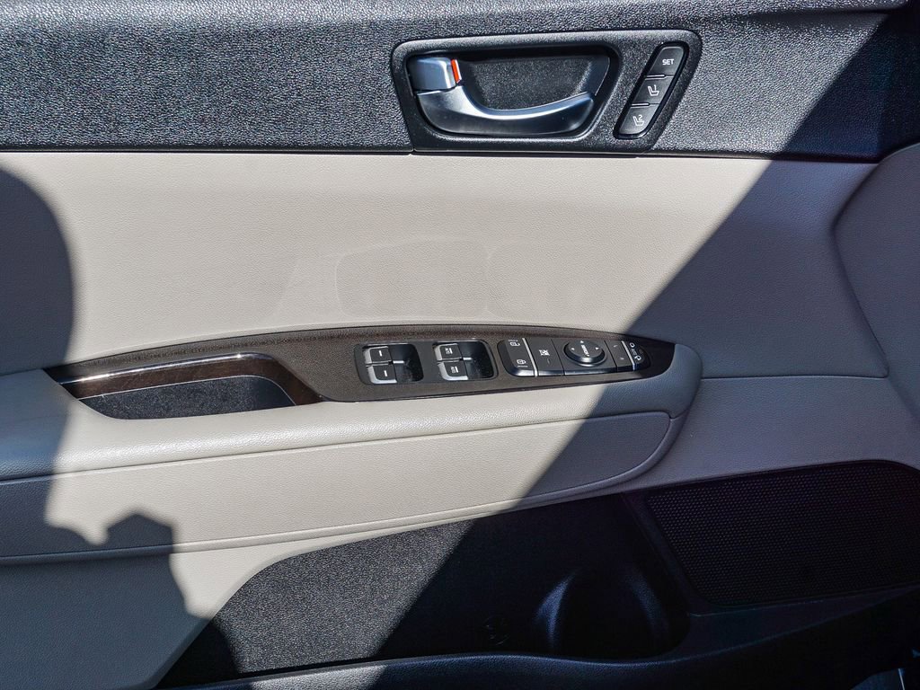 Used 2016 Kia Optima EX FWD image 18