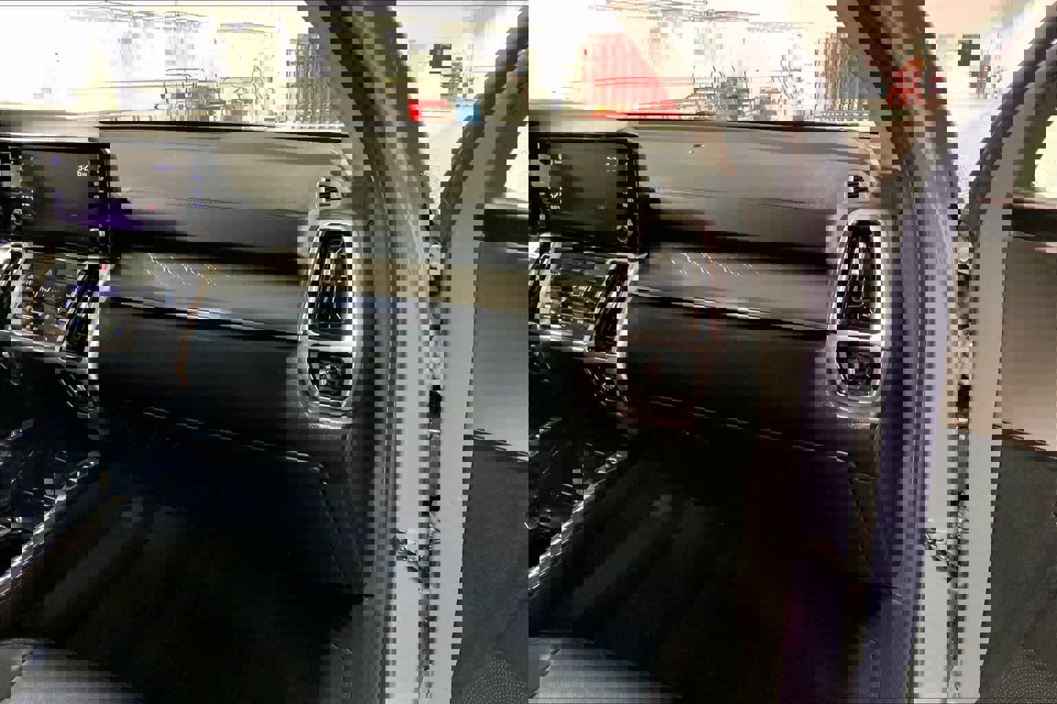 Used 2021 Kia Sorento SX image 18