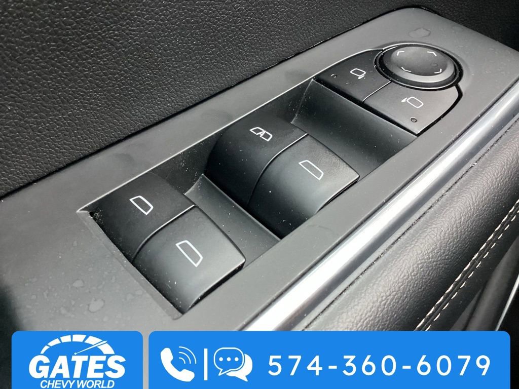 Used 2025 GMC Acadia Elevation image 25