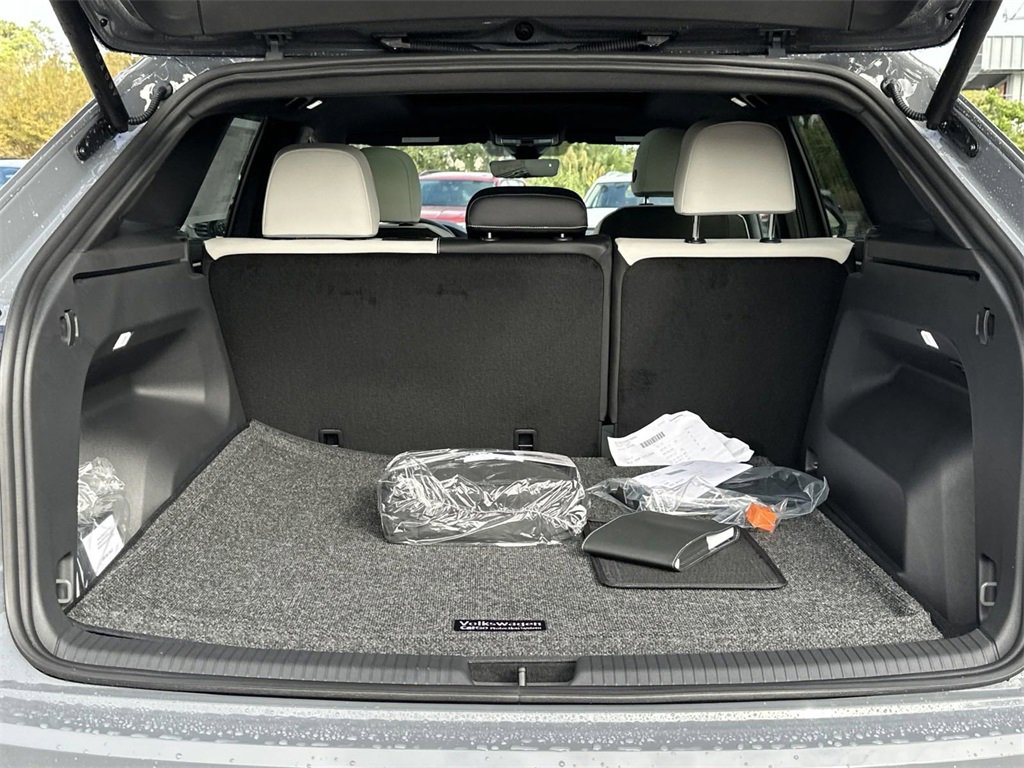 New 2025 Volkswagen Atlas Cross Sport SEL Premium R-Line image 41