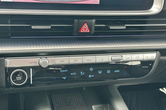 Used 2023 Hyundai Ioniq 6 SEL RWD image 23