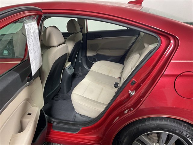Used 2017 Hyundai Elantra SE image 24