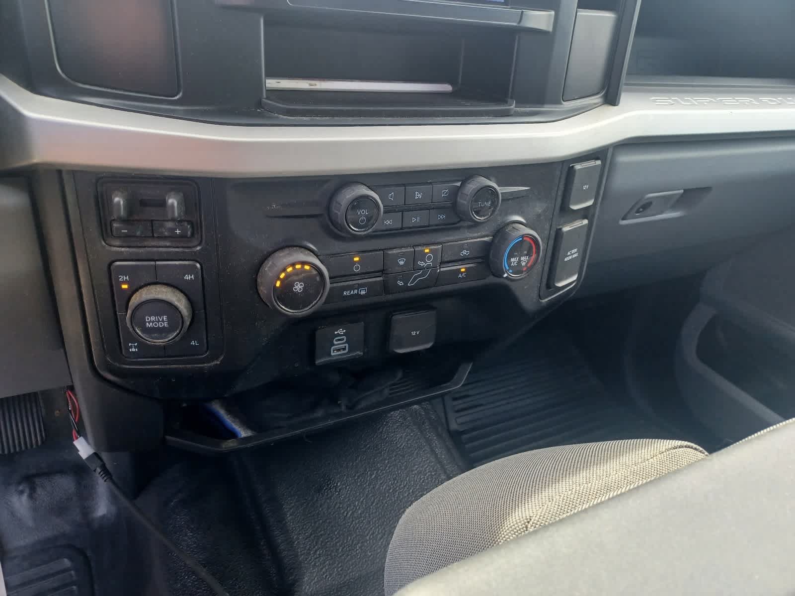 Used 2024 Ford F250 XL w/ XL Off-Road Package AWD/4WD image 12